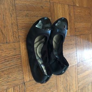 Black Ballet Flats